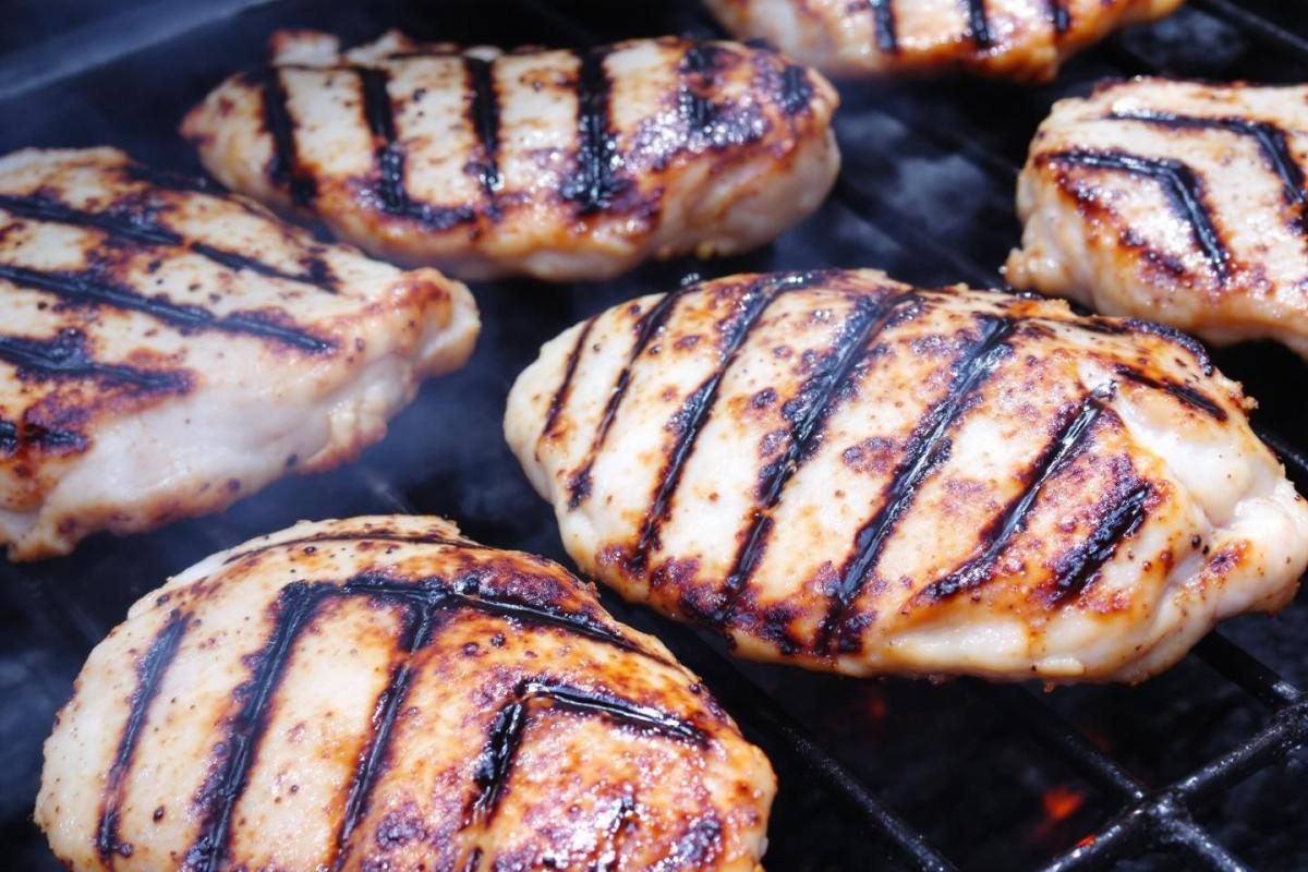 Cuisson filet de poulet : temps, température et techniques pour une viande tendre et juteuse